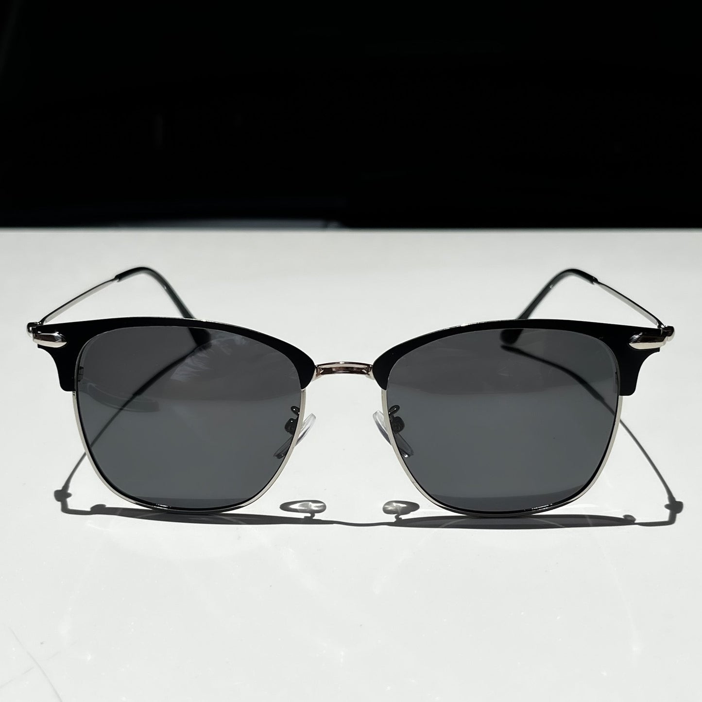 VINTAGE GLASSES: CLASSIC