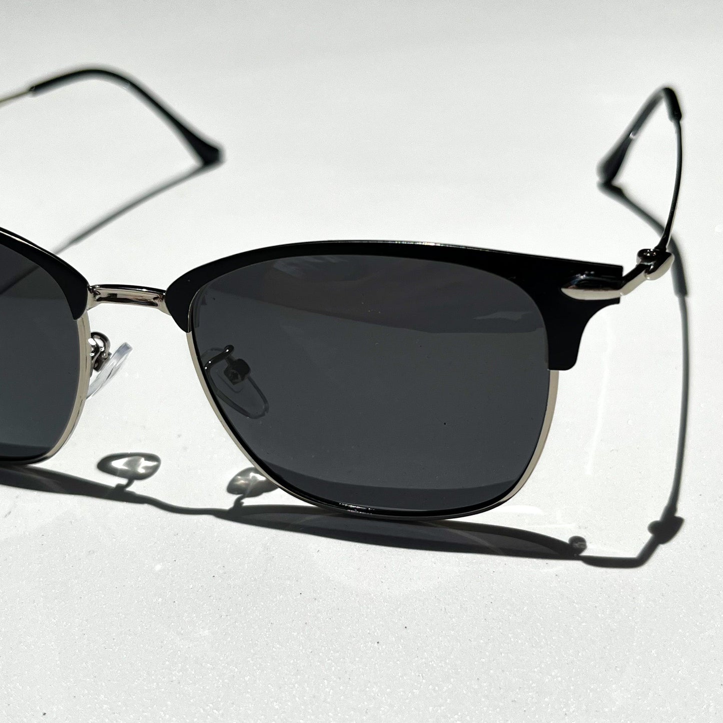 VINTAGE GLASSES: CLASSIC