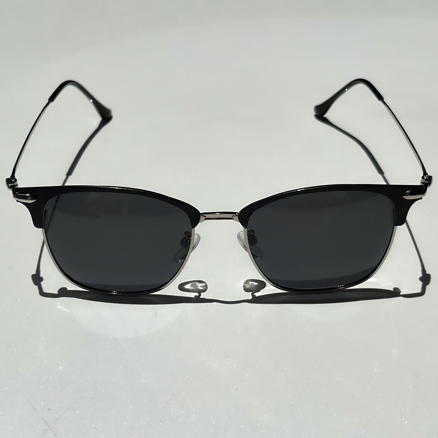 VINTAGE GLASSES: CLASSIC