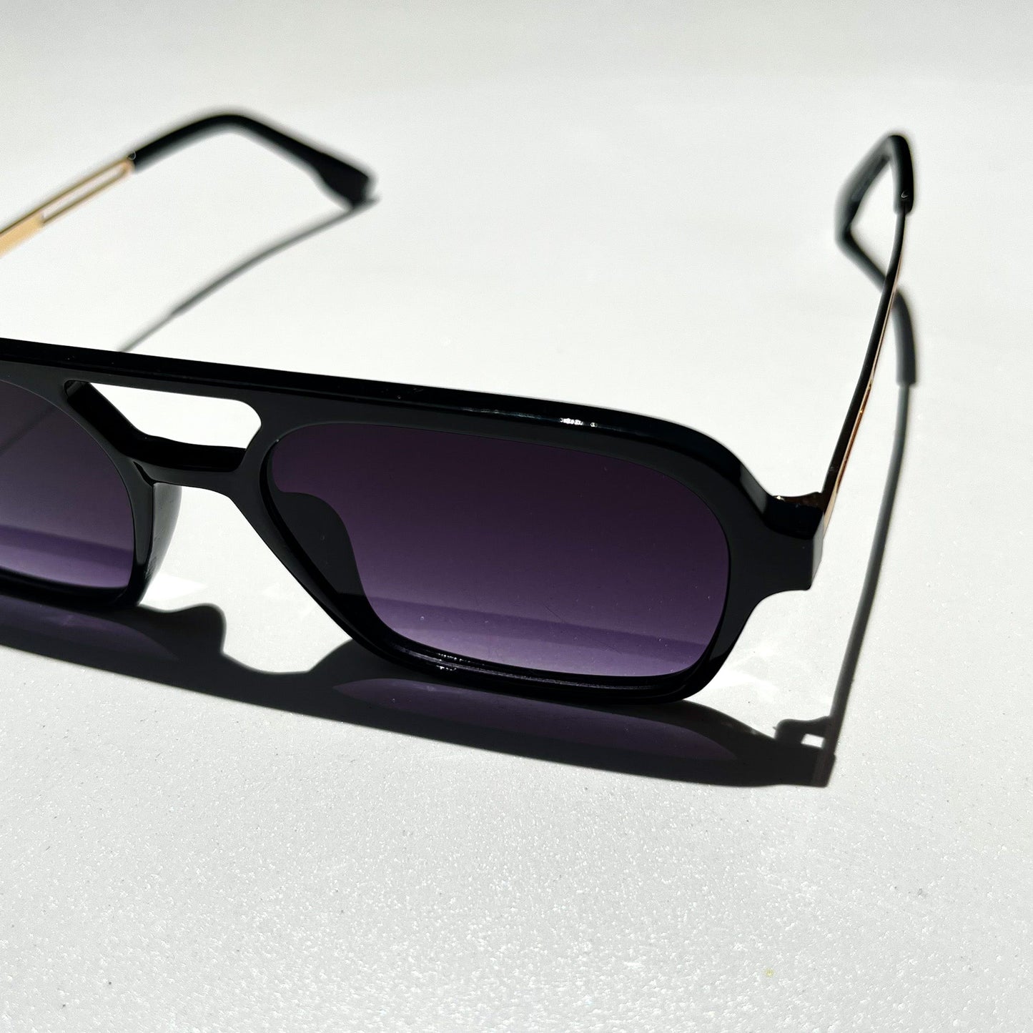 VINTAGE GLASSES: PURPLE AVIATOR