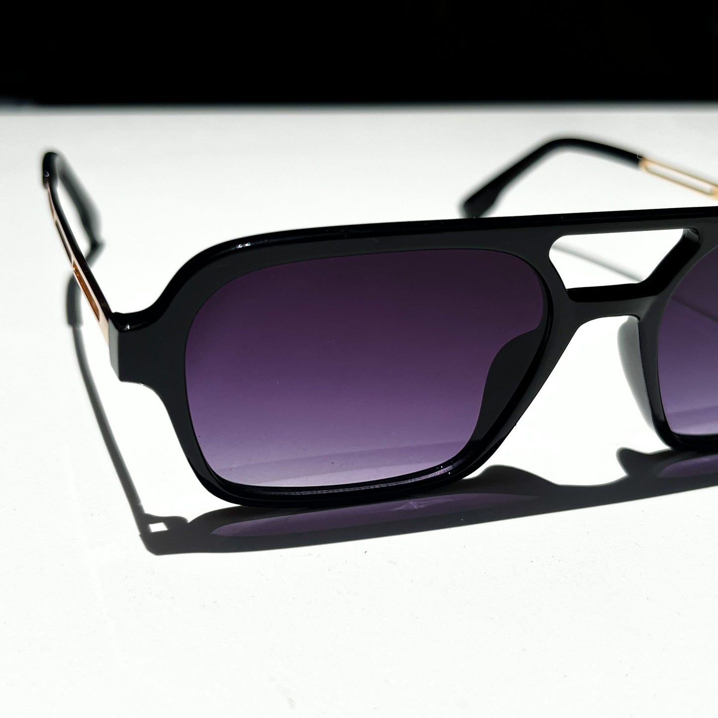 VINTAGE GLASSES: PURPLE AVIATOR