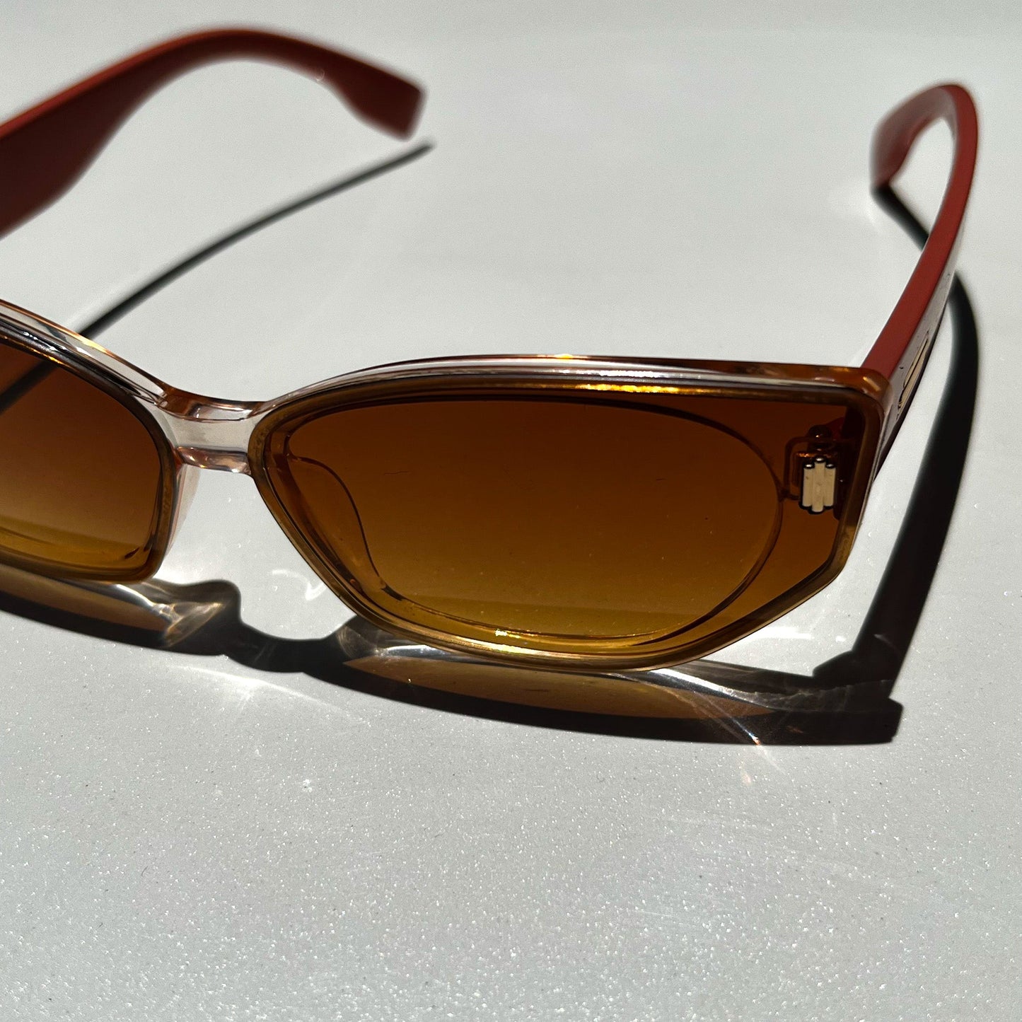 VINTAGE GLASSES: SUNNY VIBES