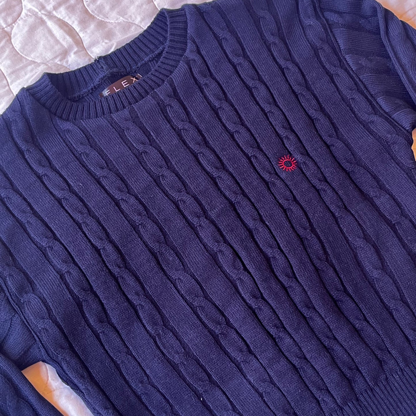 WOMEN'S CABLE-KNIT COTTON SWEATER