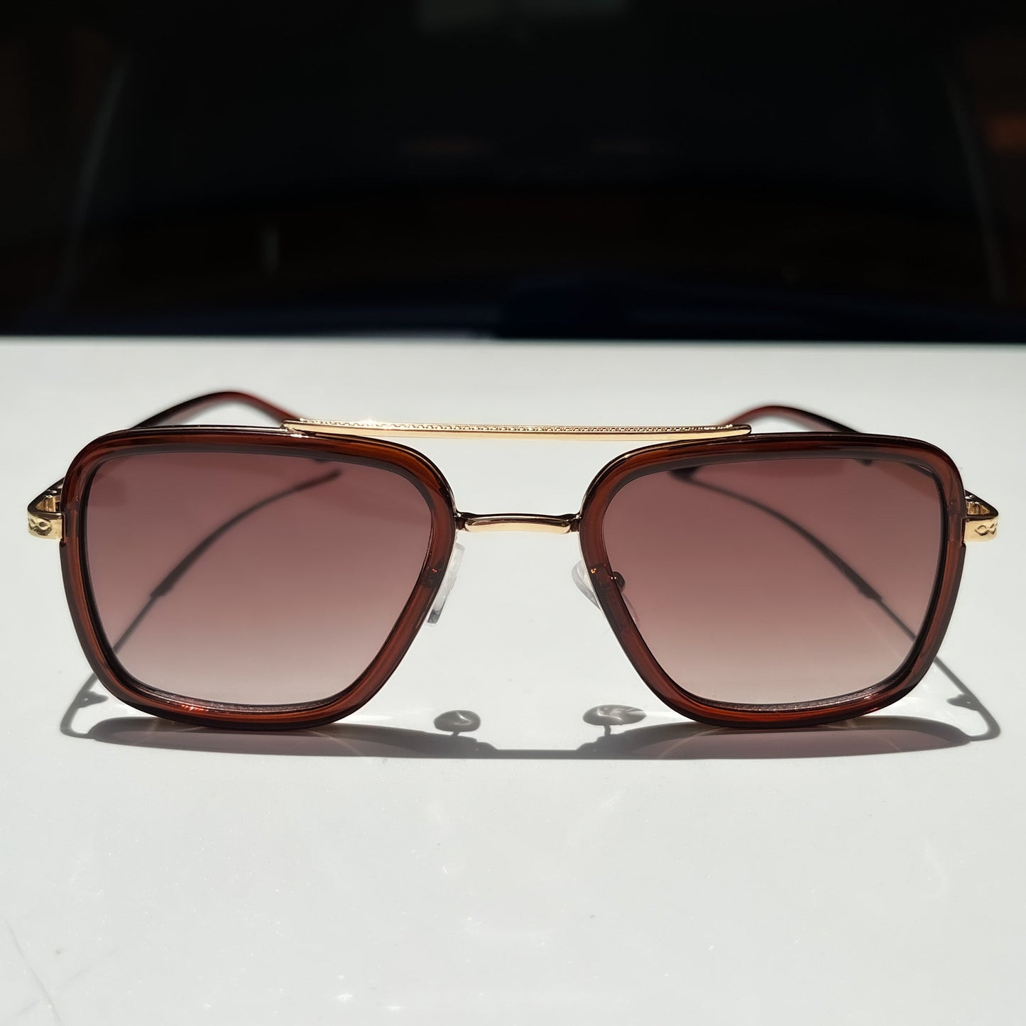 VINTAGE GLASSES: BROWN AVIATOR